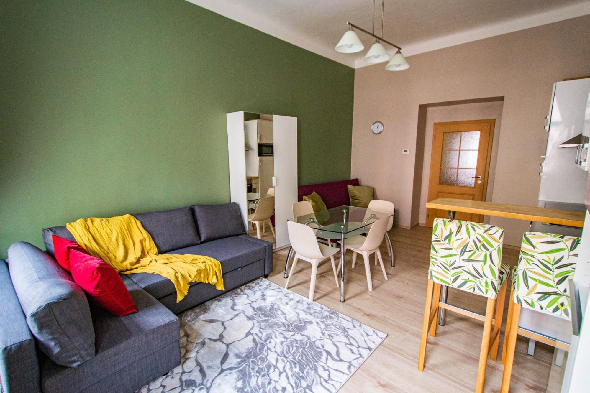 פראג Modern Cozy Apartment By Ruterra מראה חיצוני תמונה