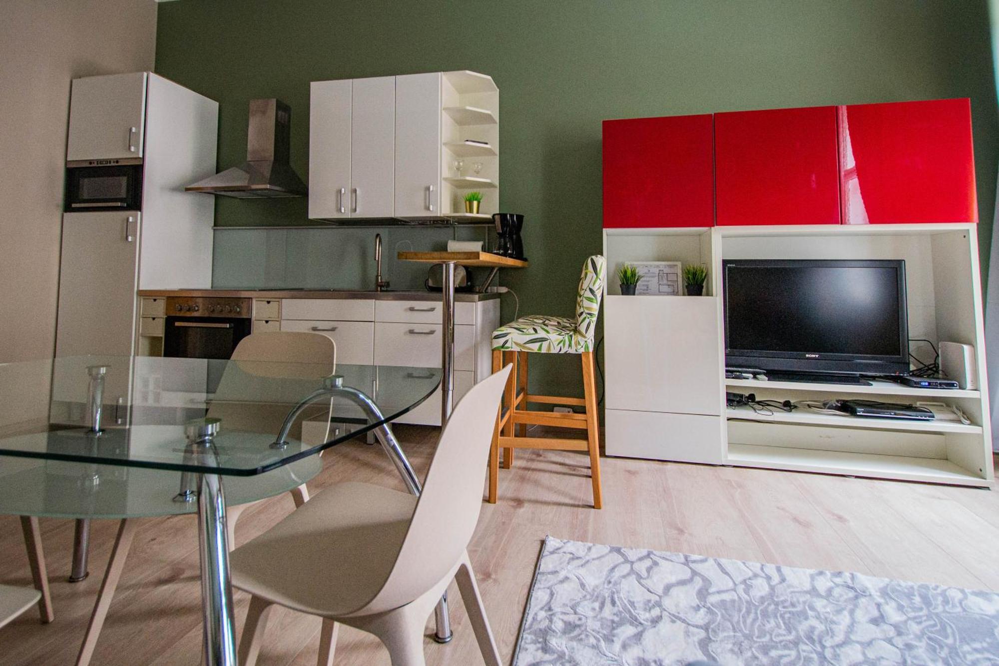 פראג Modern Cozy Apartment By Ruterra מראה חיצוני תמונה