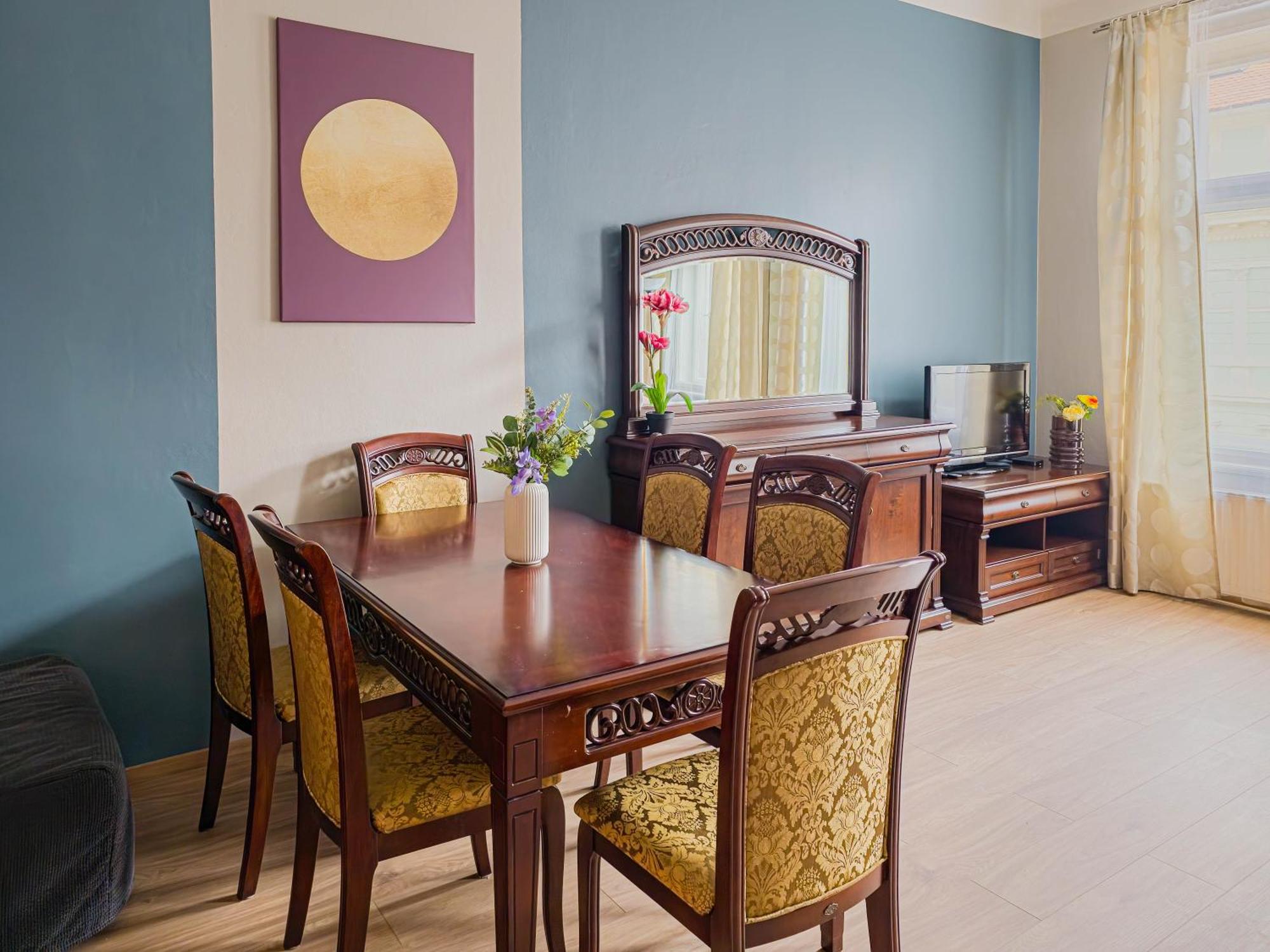 פראג Modern Cozy Apartment By Ruterra מראה חיצוני תמונה
